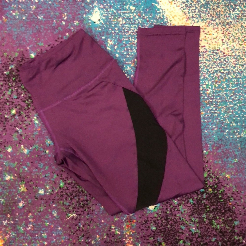PURPLE WITH BLACK MESH DETAIL YOGA PANTS SIZE SMALL NEW